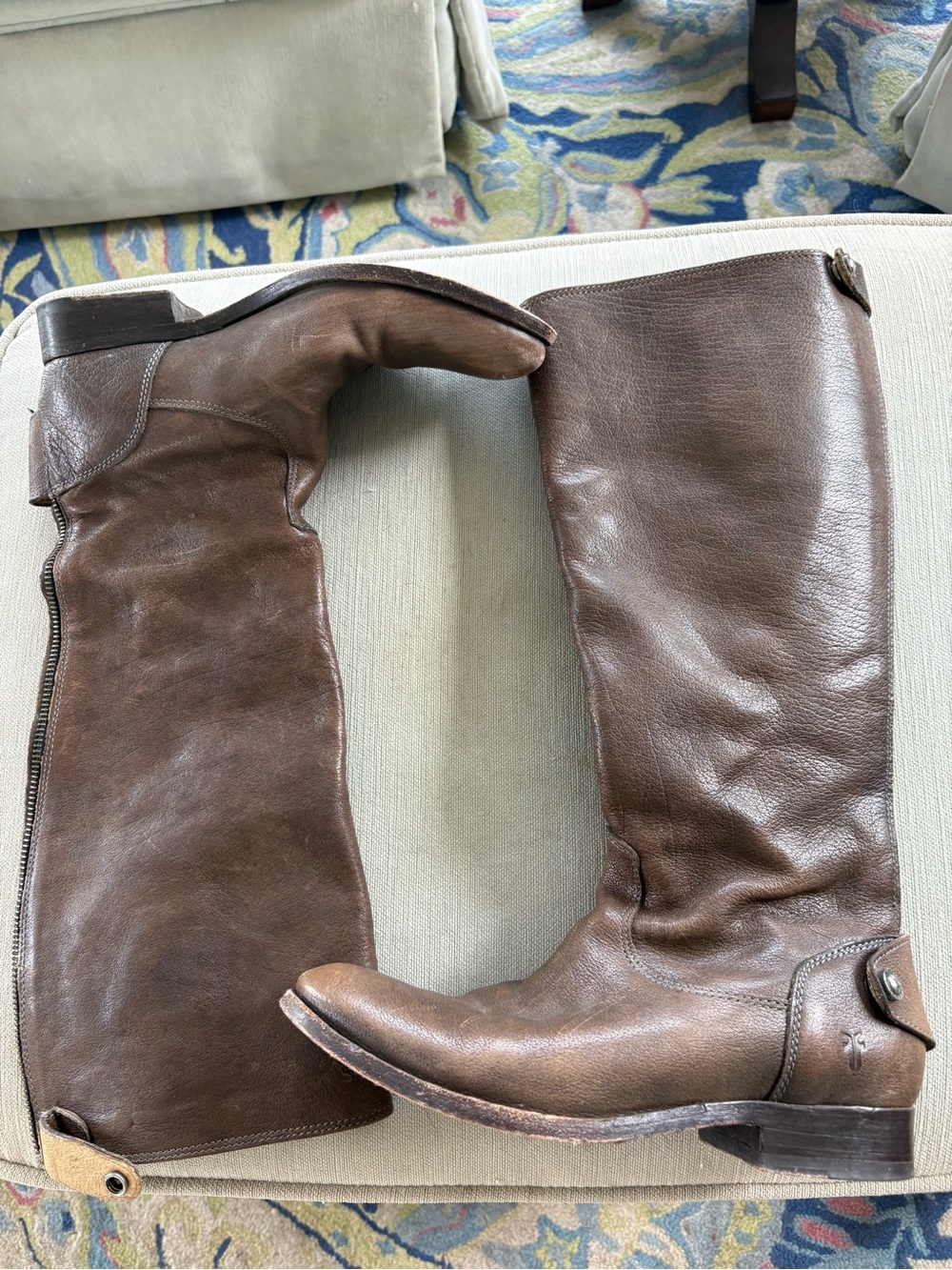 Women’s Frye Tan Leather Boot Interior with Black Logo Tag size 7